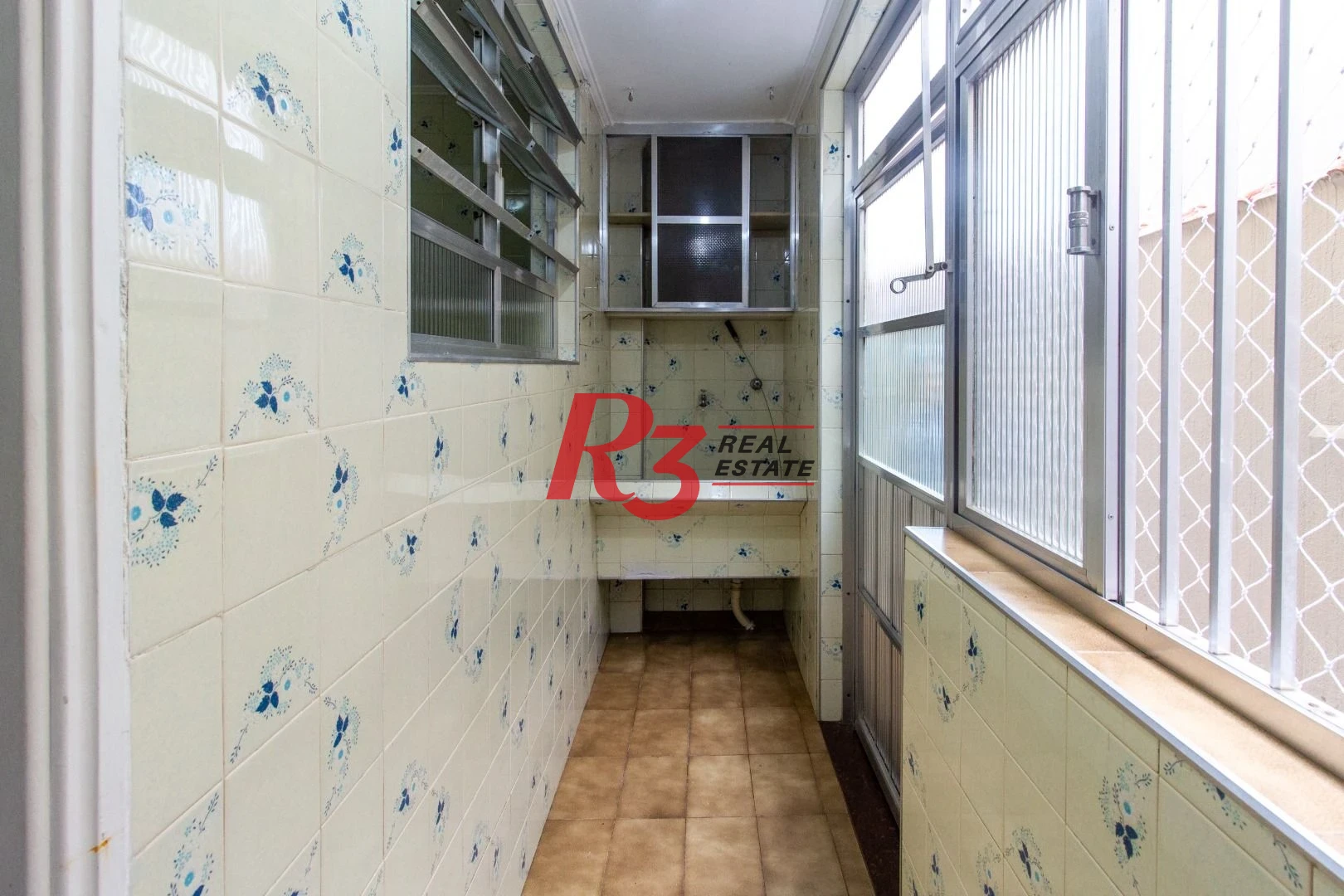 Apartamento com 2 dormitórios para alugar, 68 m² por R$ 3.000,00/mês - Vila Mathias - Santos/SP