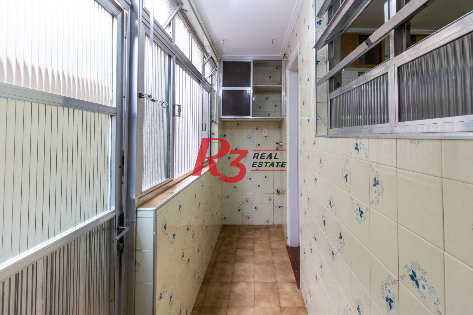 Apartamento com 2 dormitórios para alugar, 68 m² por R$ 3.000,00/mês - Vila Mathias - Santos/SP