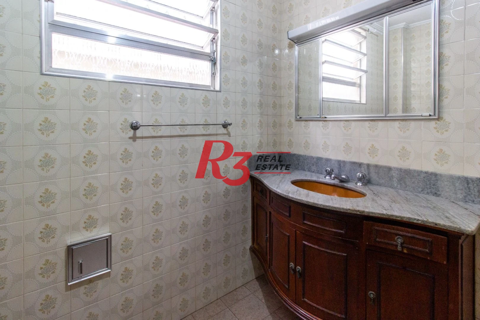 Apartamento com 2 dormitórios para alugar, 68 m² por R$ 3.000,00/mês - Vila Mathias - Santos/SP