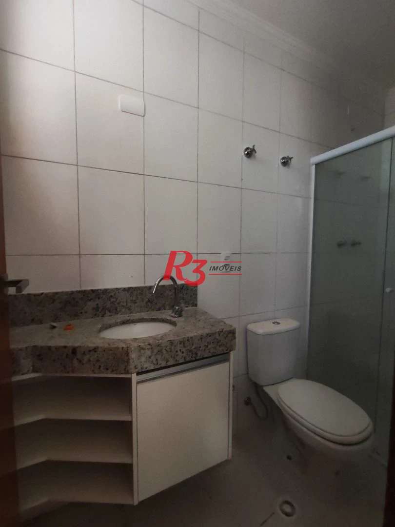 SOBREPOSTA TÉRREA ISOLADA QUINTAL  com 3 SUÍTES, 2 VAGAS à venda, 123 m² por R$ 950.000 - Ponta da Praia - Santos/SP