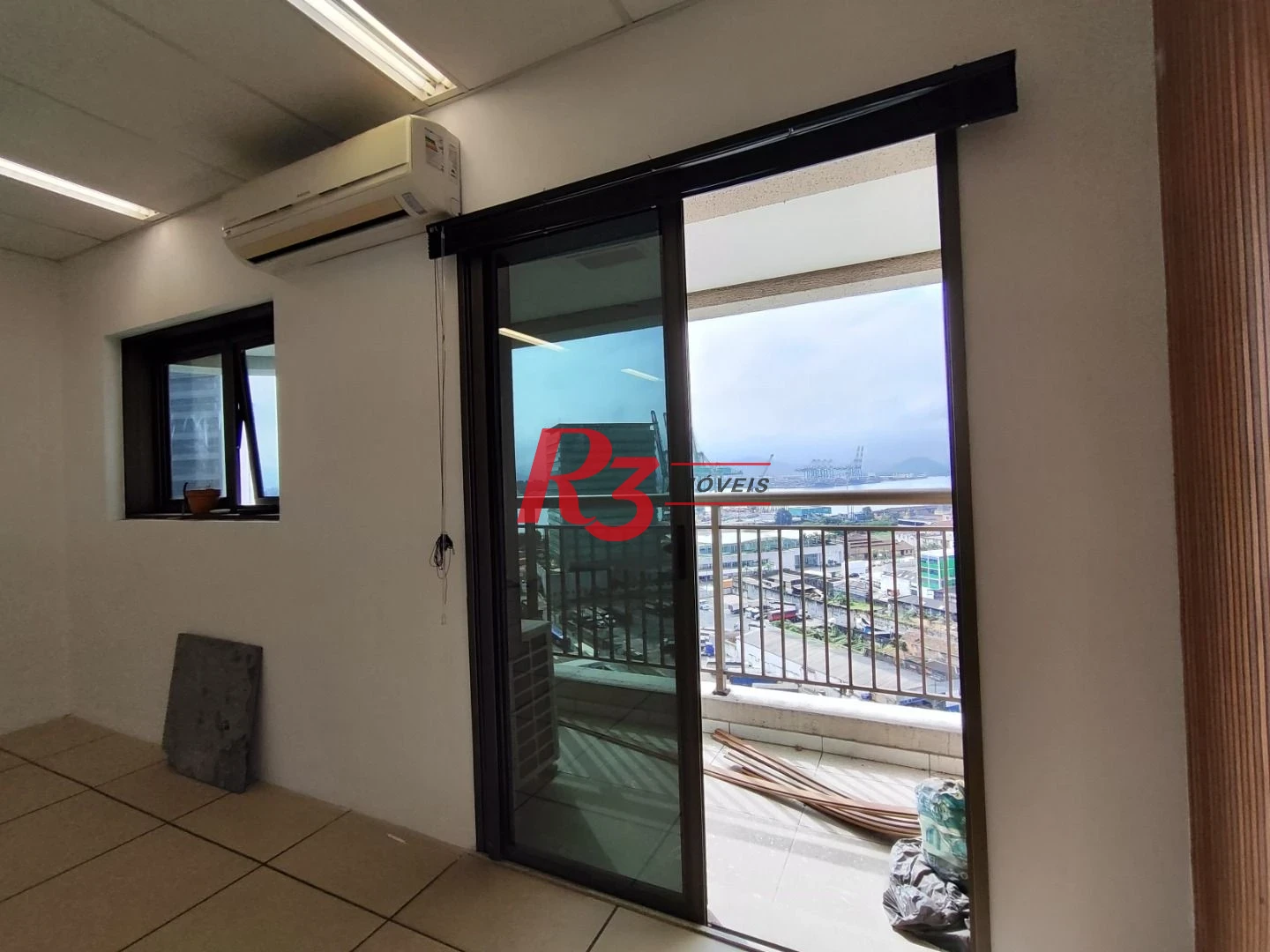 Sala à venda, 89 m² por R$ 320.000,00 - Valongo - Santos/SP