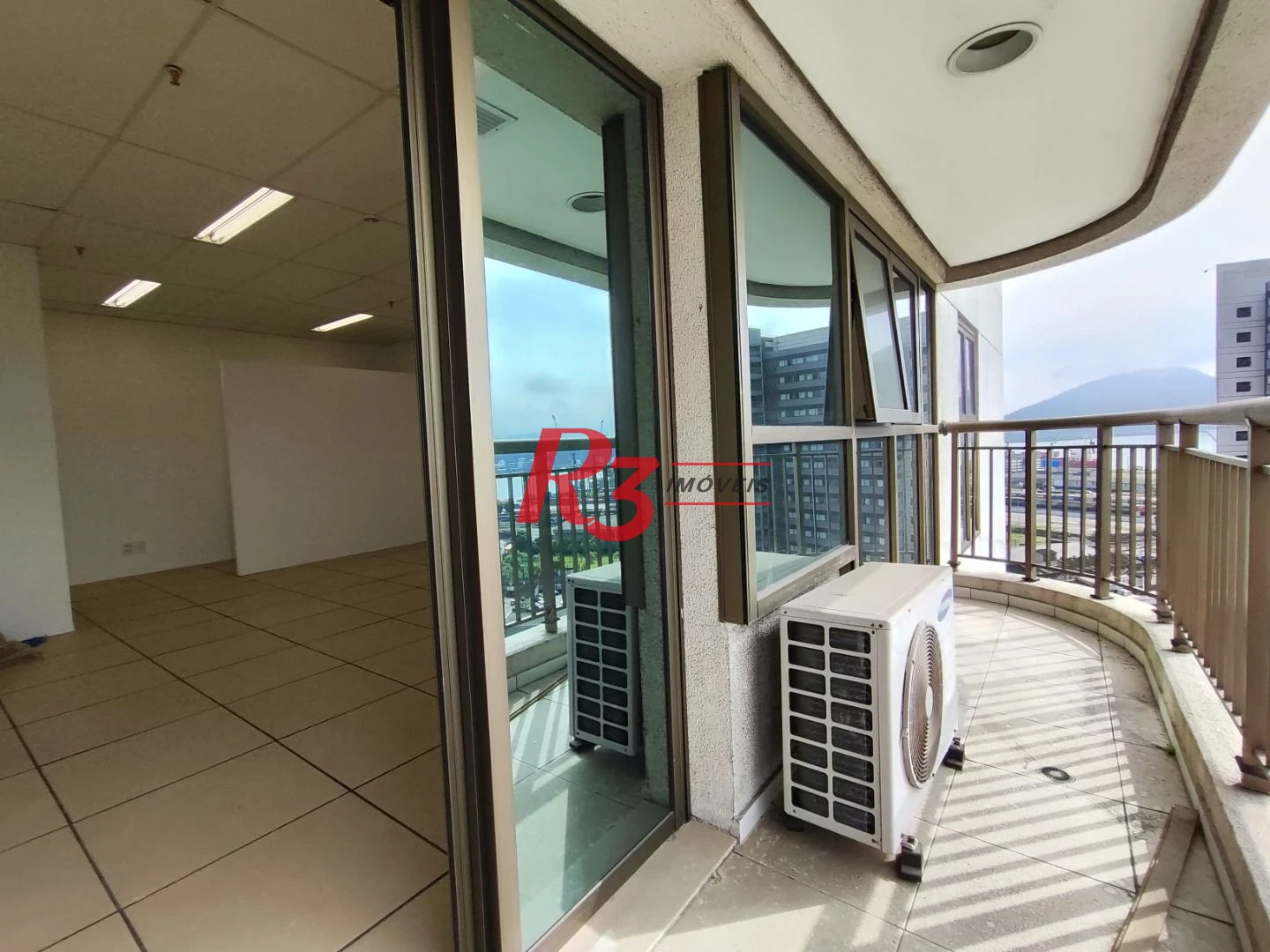 Sala à venda, 89 m² por R$ 320.000,00 - Valongo - Santos/SP