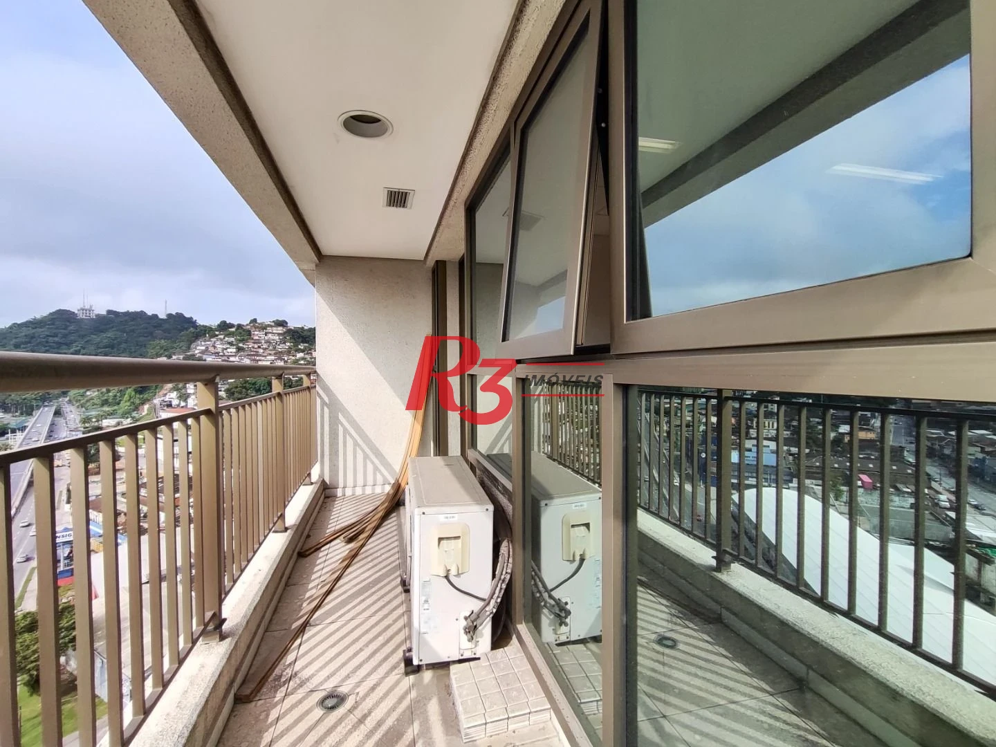 Sala à venda, 89 m² por R$ 320.000,00 - Valongo - Santos/SP