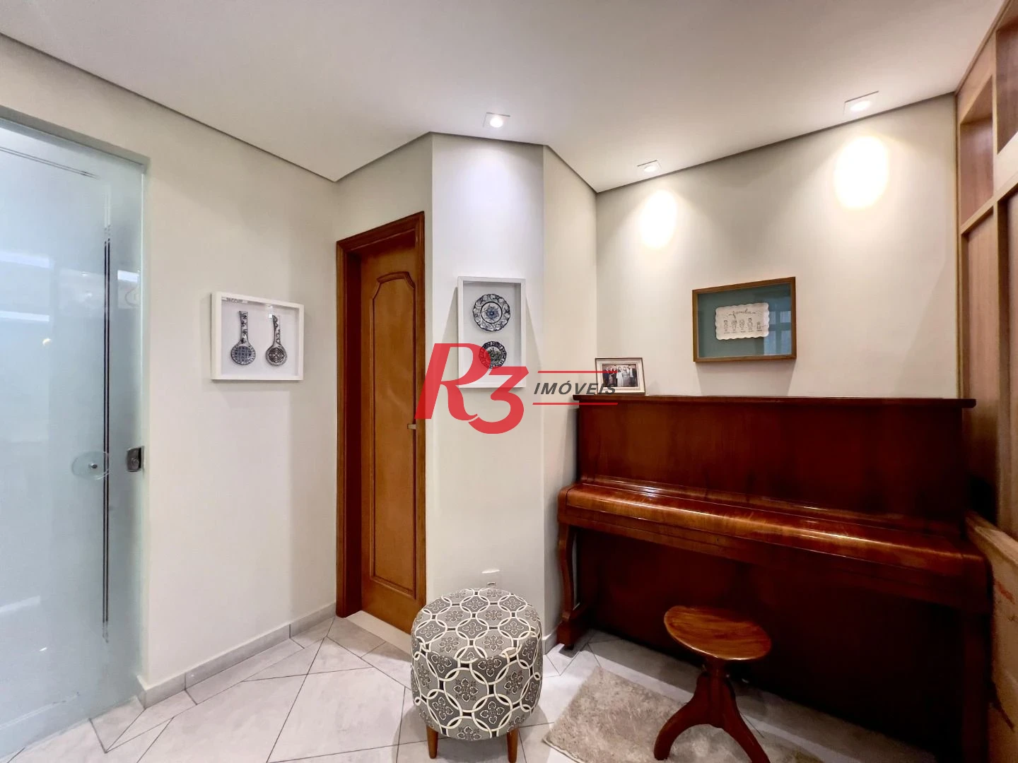Casa com 3 dormitórios à venda, 182 m² por R$ 1.700.000,00 - Embaré - Santos/SP