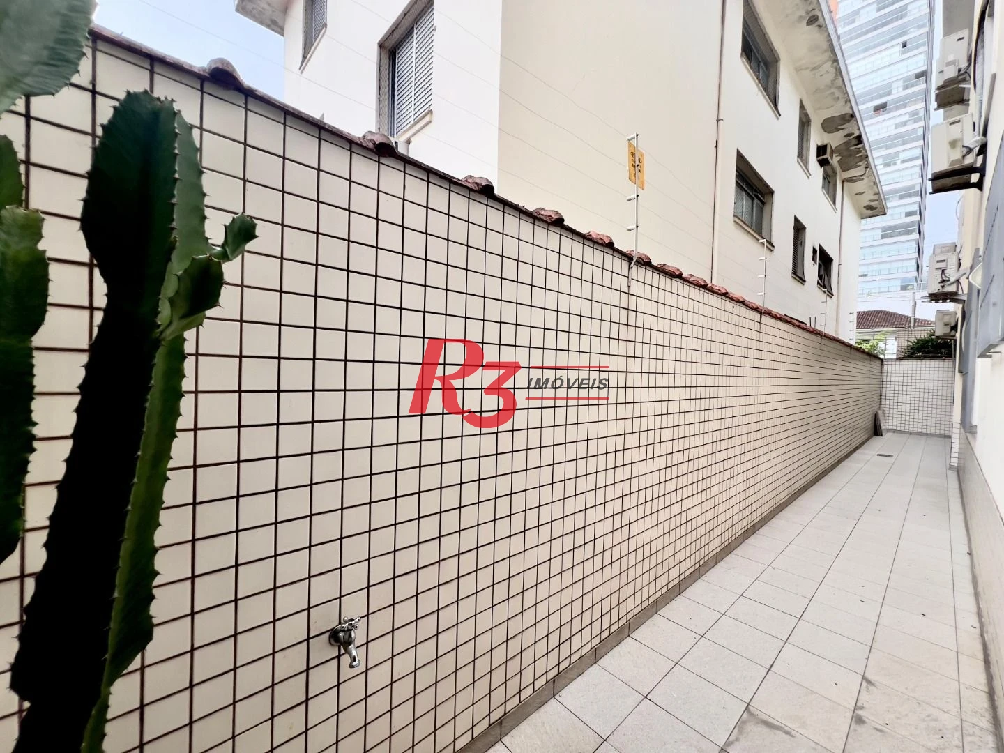 Casa com 3 dormitórios à venda, 182 m² por R$ 1.700.000,00 - Embaré - Santos/SP