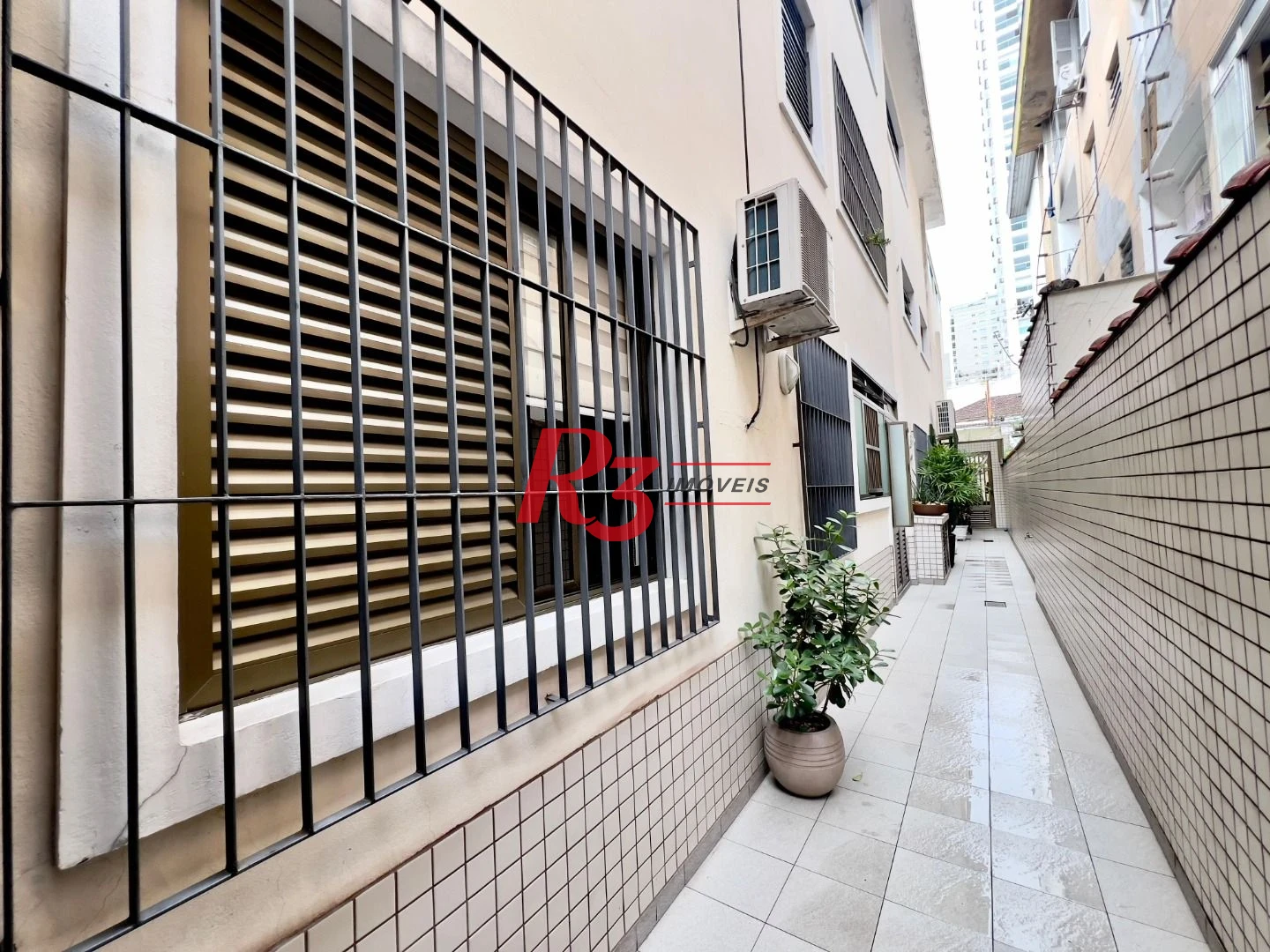 Casa com 3 dormitórios à venda, 182 m² por R$ 1.700.000,00 - Embaré - Santos/SP