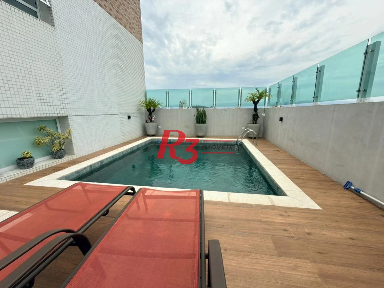 Cobertura com 4 dormitórios à venda, 242 m² por R$ 5.500.000,00 - Gonzaga - Santos/SP