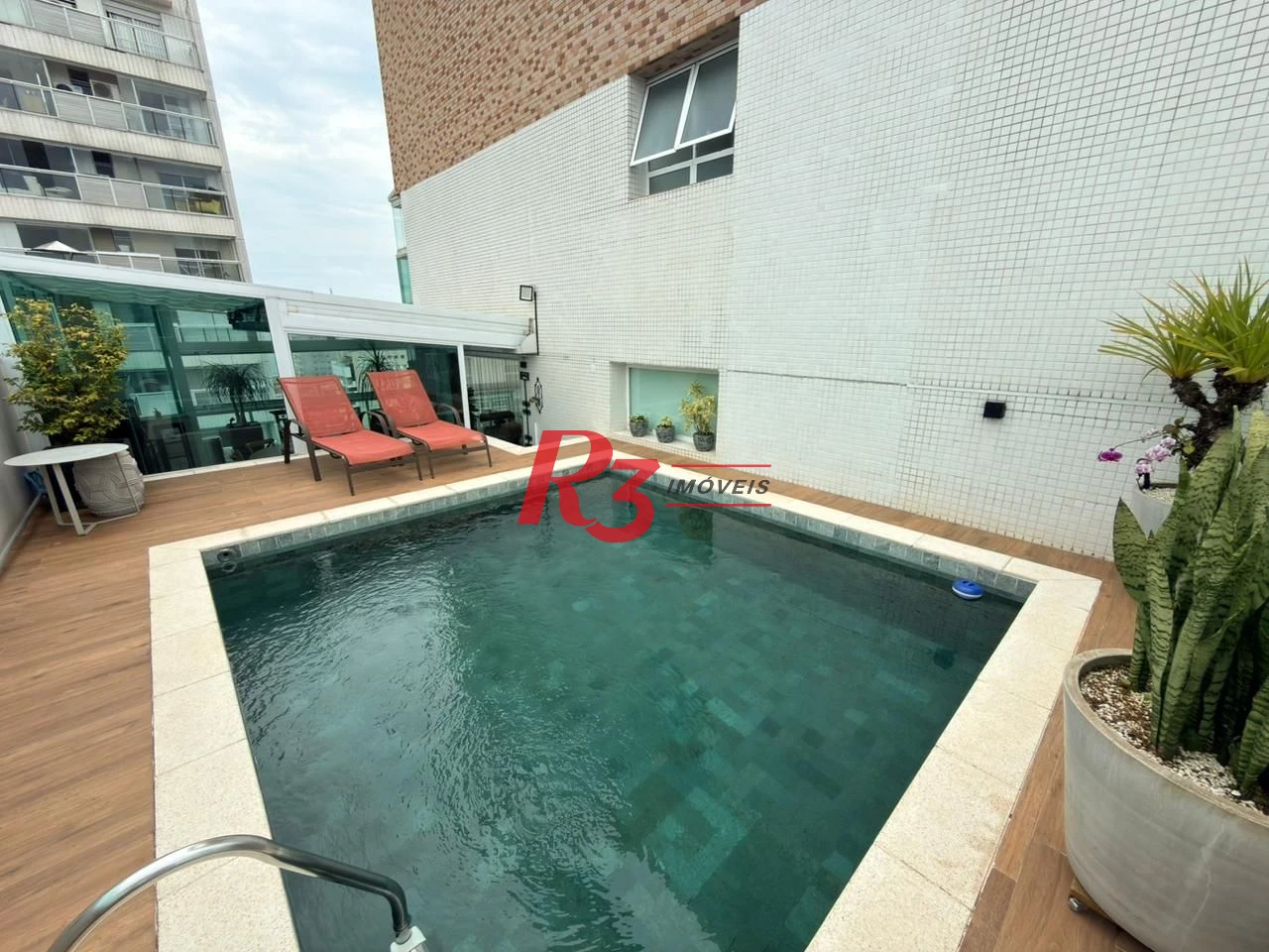 Cobertura com 4 dormitórios à venda, 242 m² por R$ 5.500.000,00 - Gonzaga - Santos/SP
