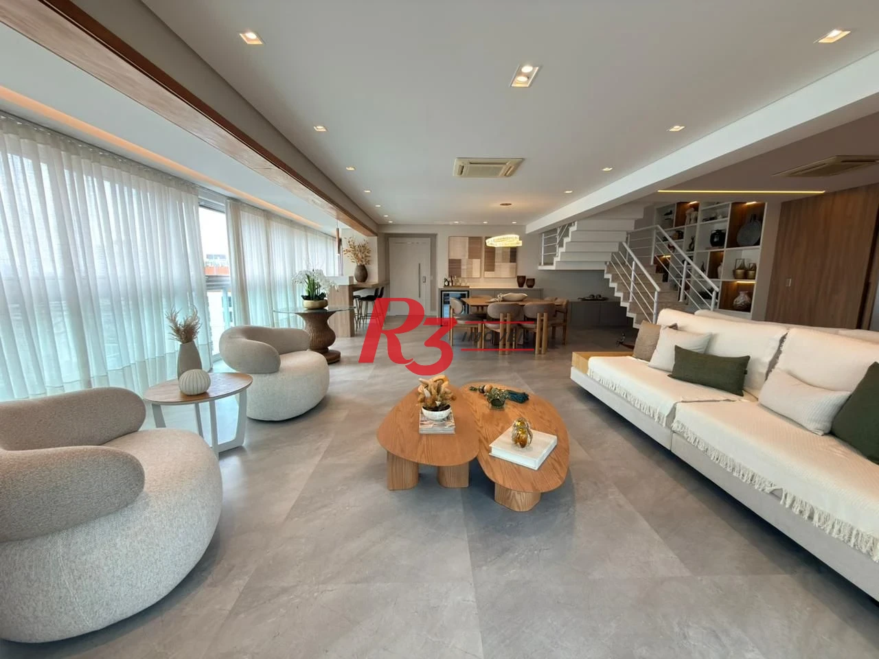 Cobertura com 4 dormitórios à venda, 242 m² por R$ 5.500.000,00 - Gonzaga - Santos/SP