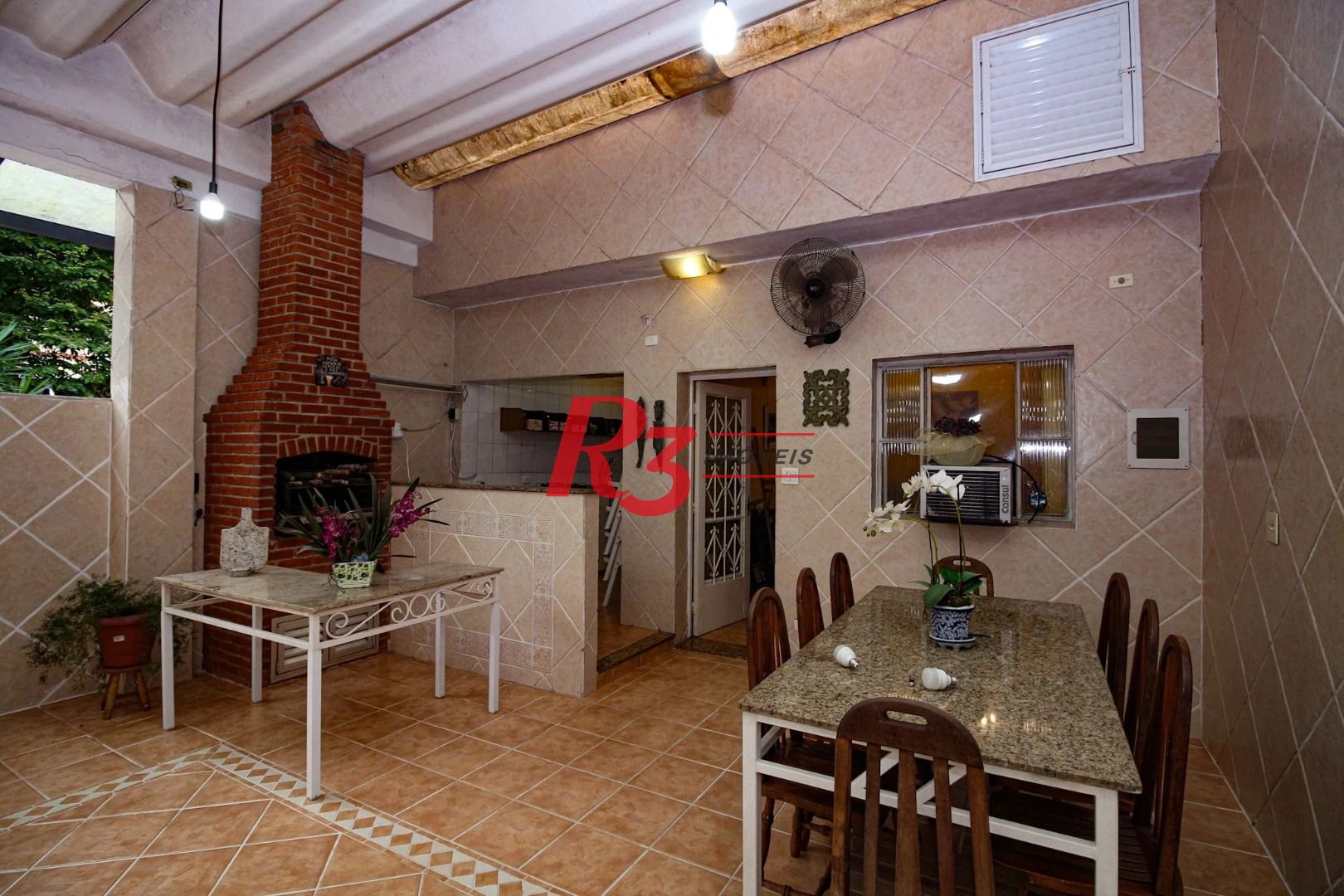 Casa com 3 dormitórios à venda, 350 m² por R$ 1.580.000,00 - Vila Belmiro - Santos/SP
