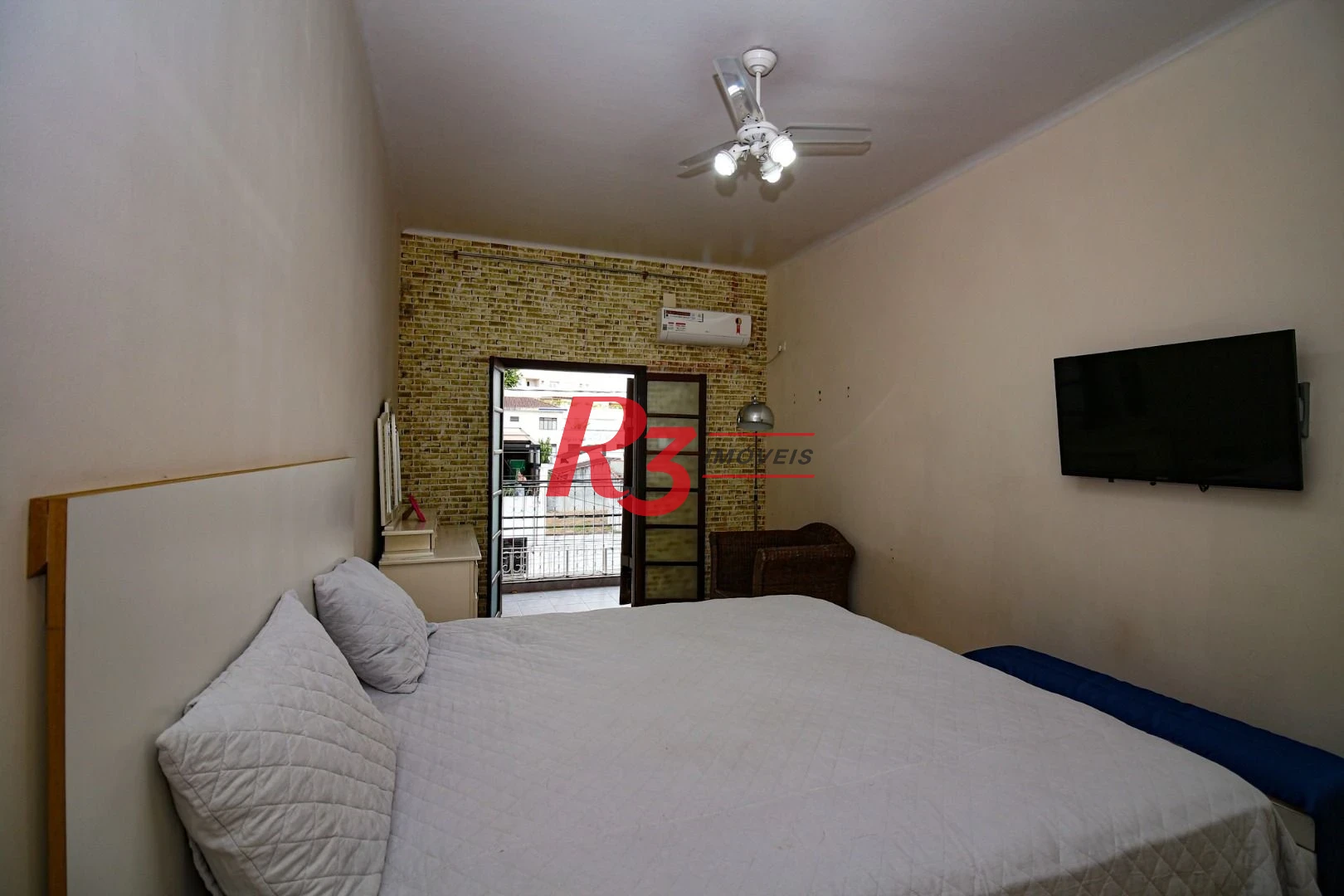 Casa com 3 dormitórios à venda, 350 m² por R$ 1.580.000,00 - Vila Belmiro - Santos/SP