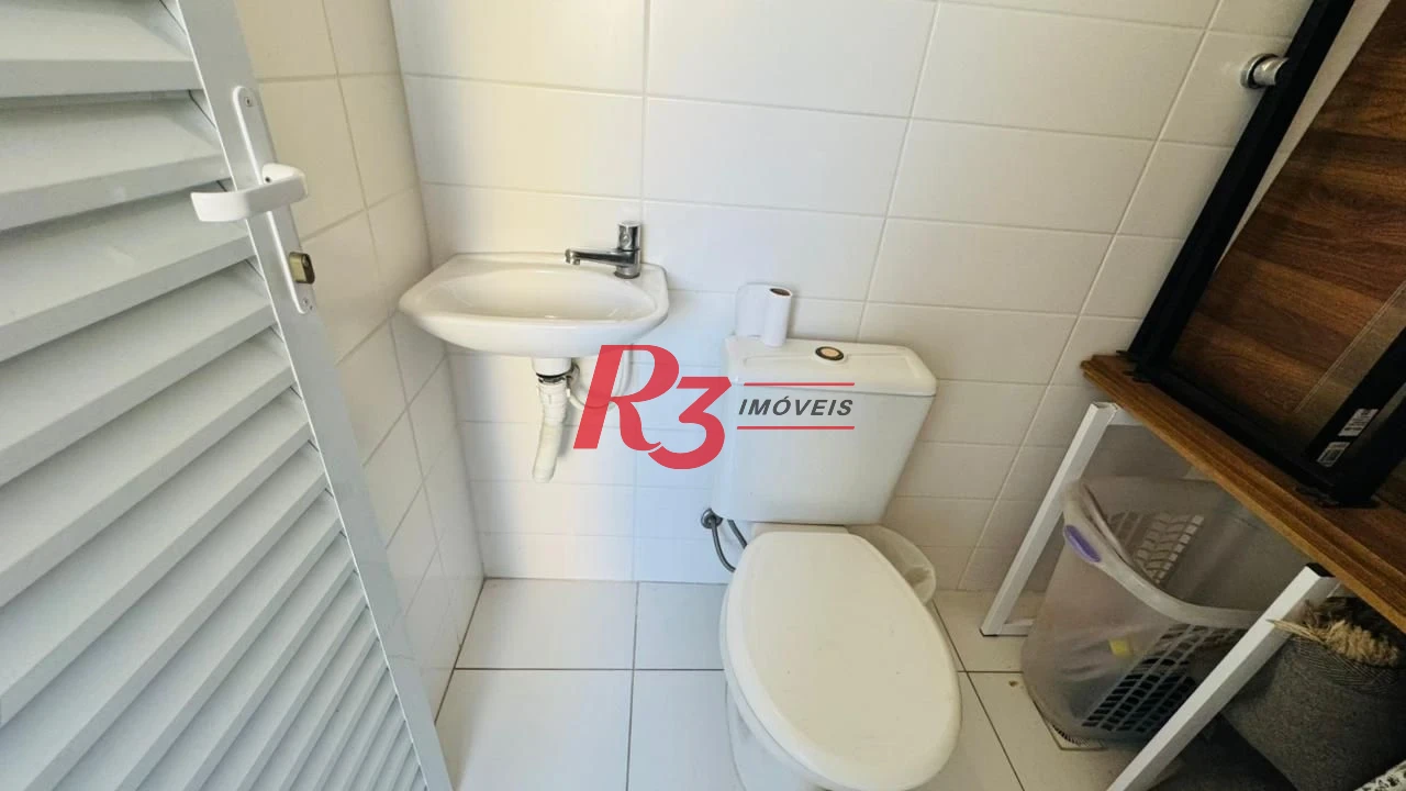 Casa com 3 dormitórios, 300 m² - venda por R$ 1.990.000,00 ou aluguel por R$ 10.200,01/mês - Embaré - Santos/SP