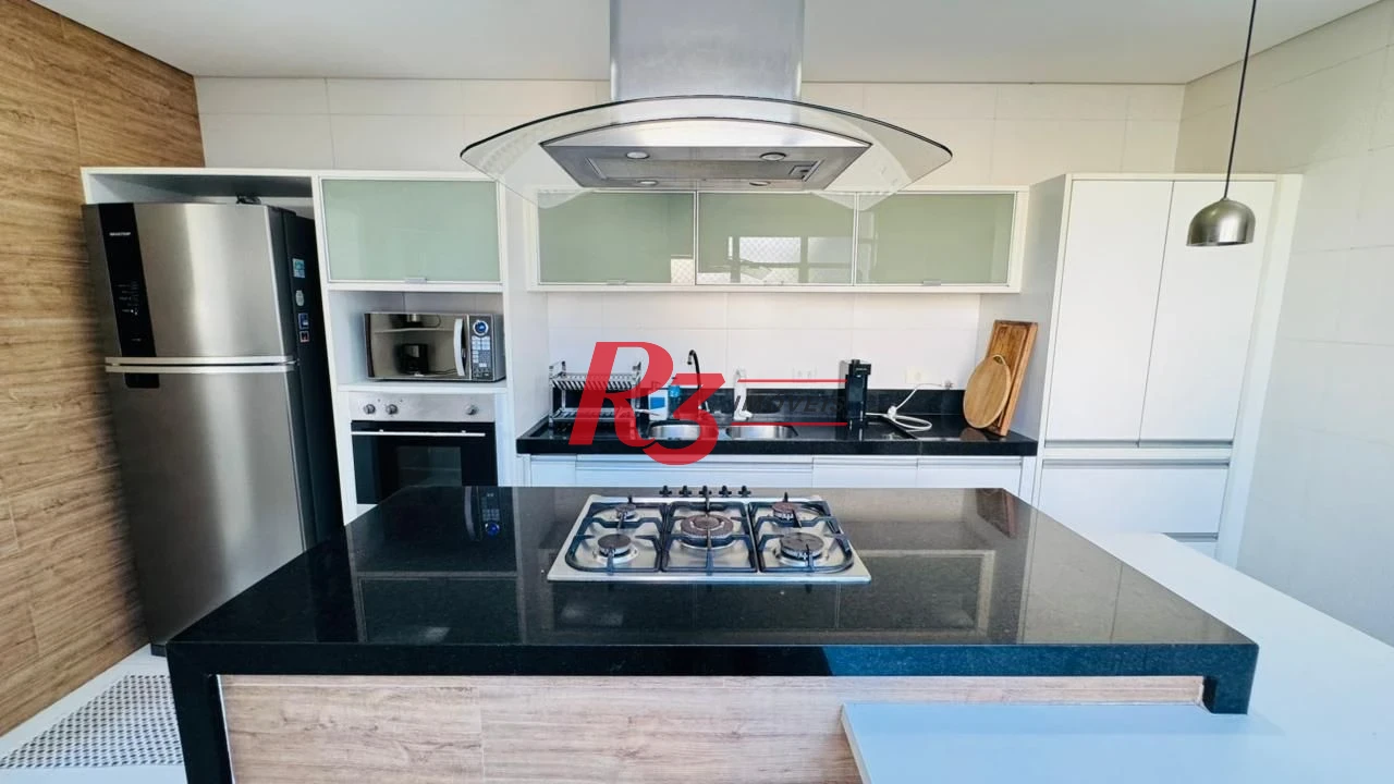 Casa com 3 dormitórios, 300 m² - venda por R$ 1.990.000,00 ou aluguel por R$ 10.200,01/mês - Embaré - Santos/SP