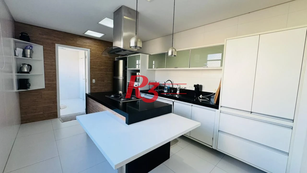 Casa com 3 dormitórios, 300 m² - venda por R$ 1.990.000,00 ou aluguel por R$ 10.200,01/mês - Embaré - Santos/SP