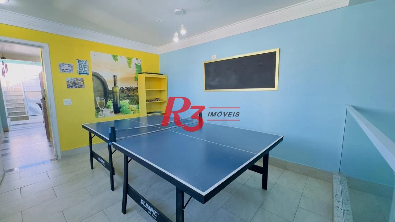 Casa com 3 dormitórios, 300 m² - venda por R$ 1.990.000,00 ou aluguel por R$ 10.200,01/mês - Embaré - Santos/SP