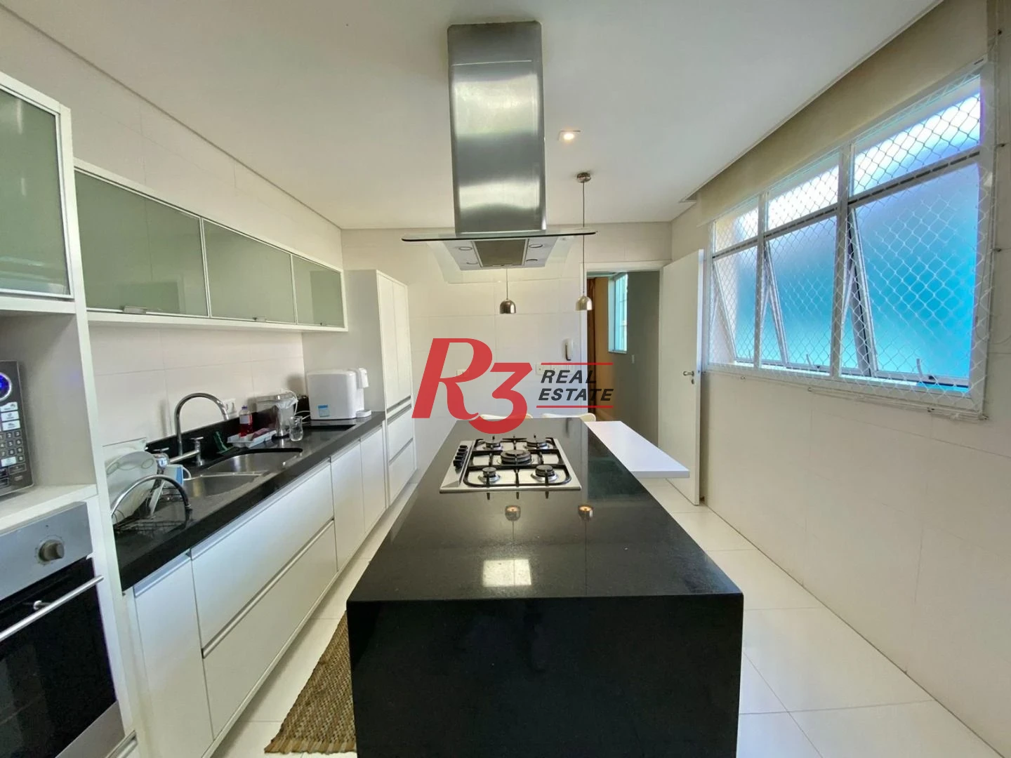 Casa com 3 dormitórios, 300 m² - venda por R$ 1.990.000,00 ou aluguel por R$ 10.200,01/mês - Embaré - Santos/SP