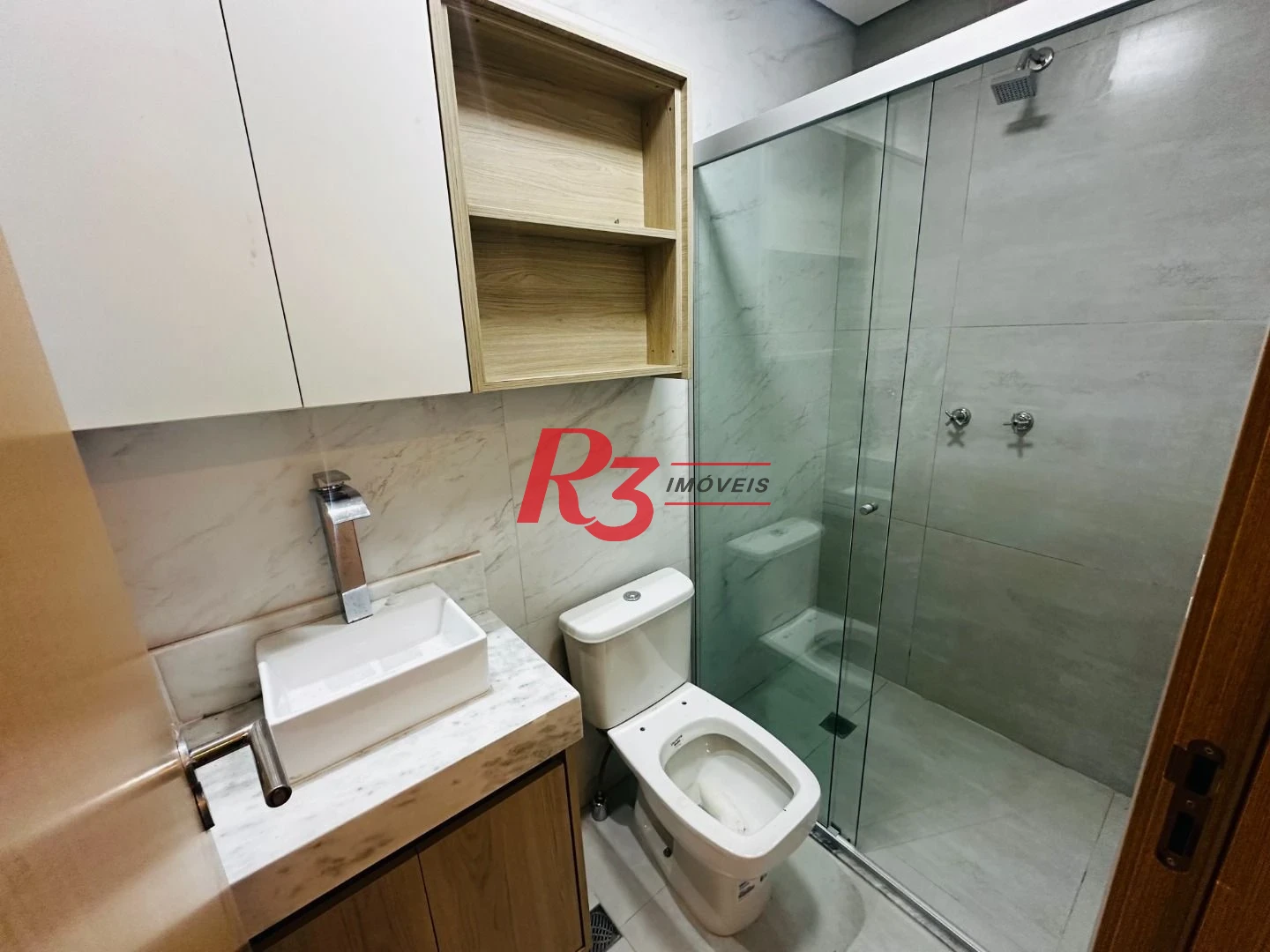 Apartamento com 2 dormitórios à venda, 65 m² por R$ 1.070.000,00 - Ponta da Praia - Santos/SP