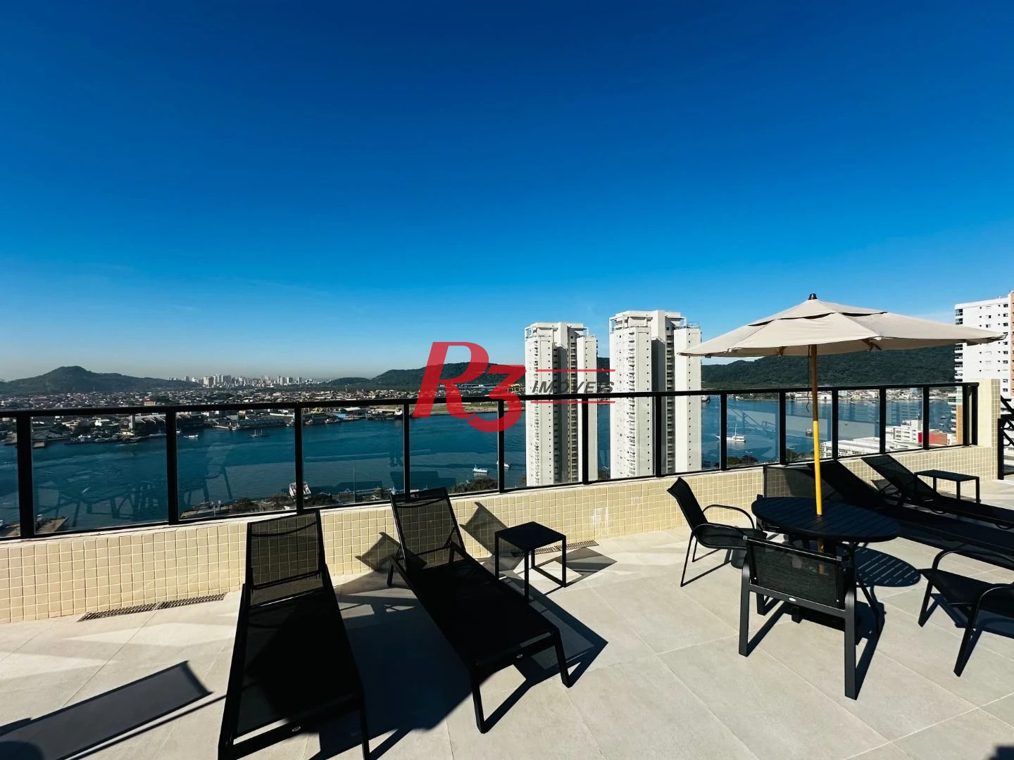 Apartamento com 2 dormitórios à venda, 65 m² por R$ 1.070.000,00 - Ponta da Praia - Santos/SP