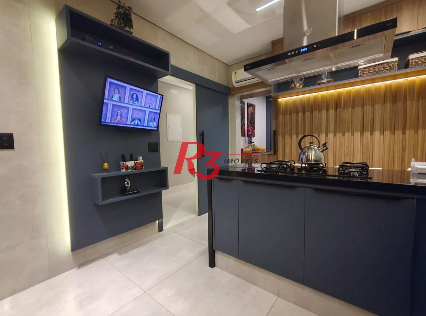 Apartamento com 3 dormitórios à venda, 170 m² por R$ 2.350.000,00 - Gonzaga - Santos/SP