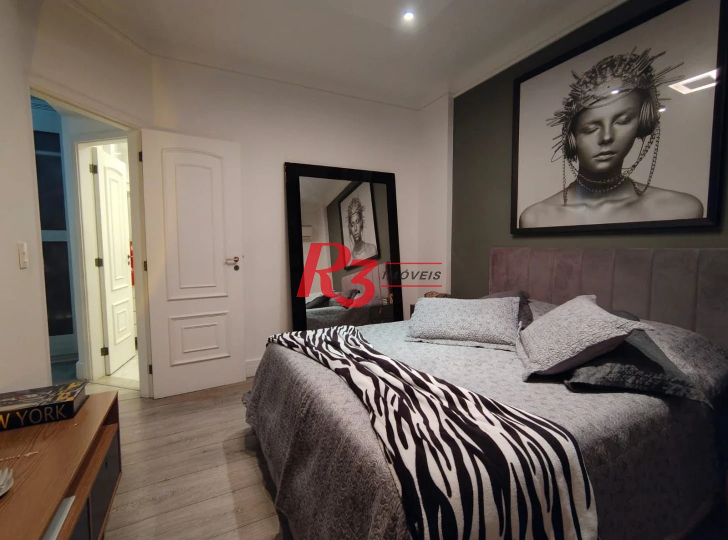 Apartamento com 3 dormitórios à venda, 170 m² por R$ 2.350.000,00 - Gonzaga - Santos/SP