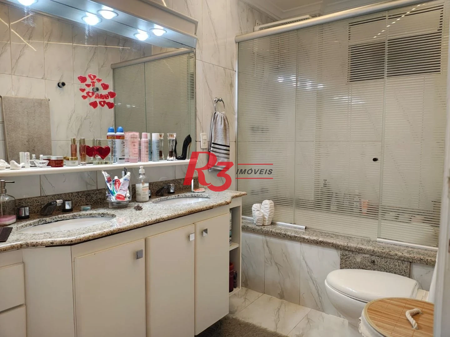 Apartamento com 3 dormitórios à venda, 170 m² por R$ 2.350.000,00 - Gonzaga - Santos/SP