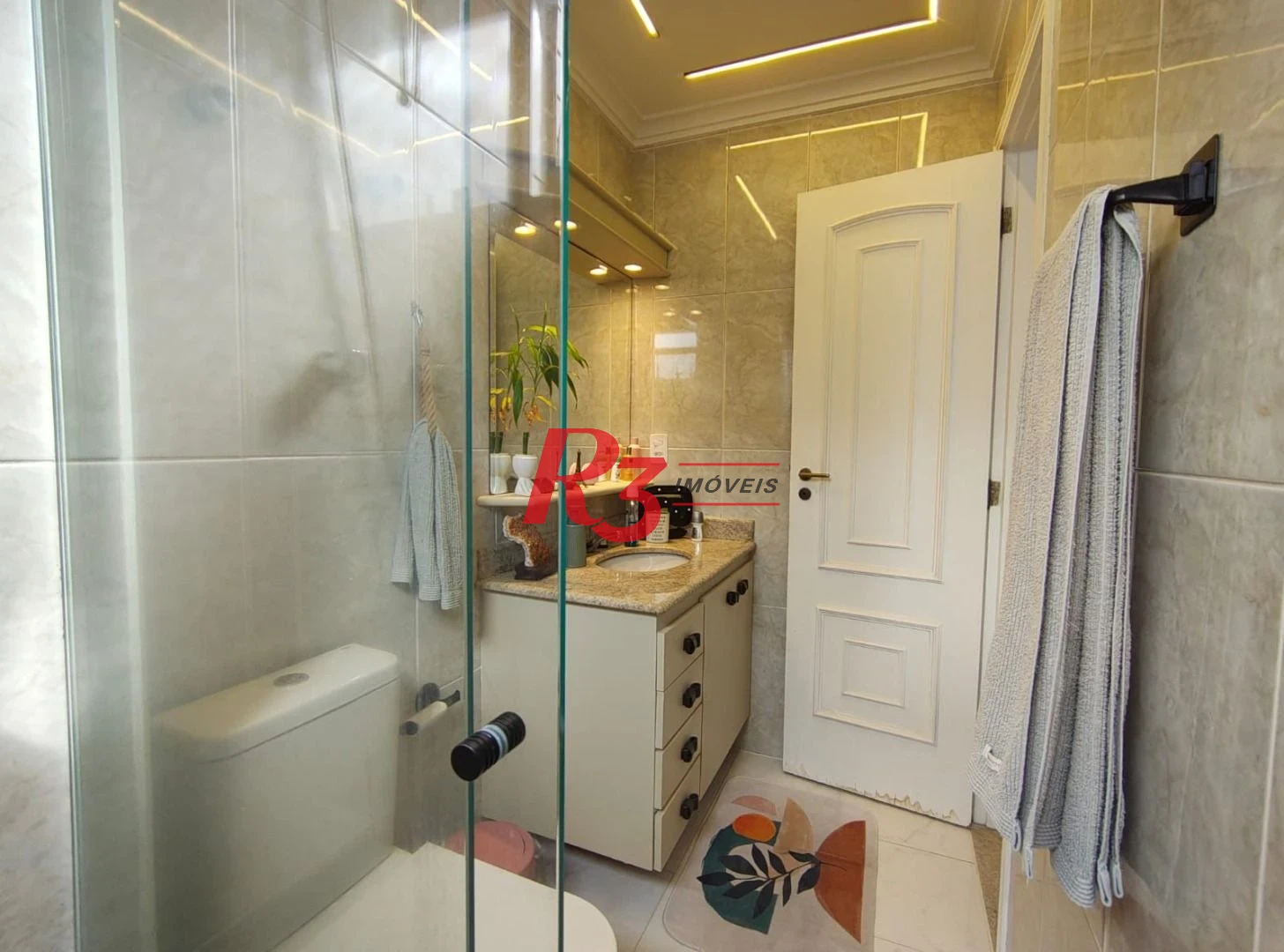 Apartamento com 3 dormitórios à venda, 170 m² por R$ 2.350.000,00 - Gonzaga - Santos/SP
