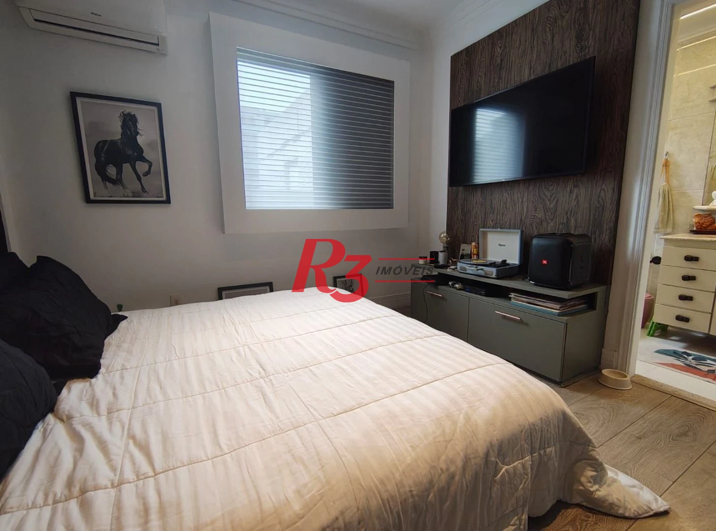 Apartamento com 3 dormitórios à venda, 170 m² por R$ 2.350.000,00 - Gonzaga - Santos/SP