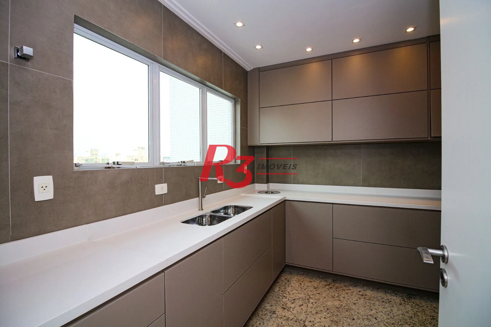 Apartamento à venda, 232 m² por R$ 4.250.000,00 - Embaré - Santos/SP