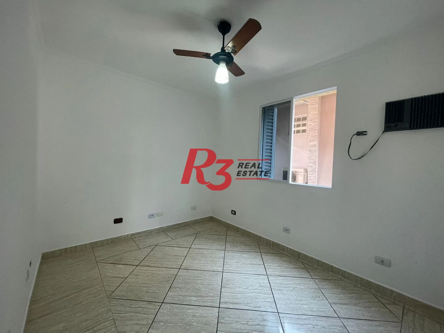 Apartamento com 3 dormitórios à venda, 115 m² por R$ 690.000,00 - Boqueirão - Santos/SP