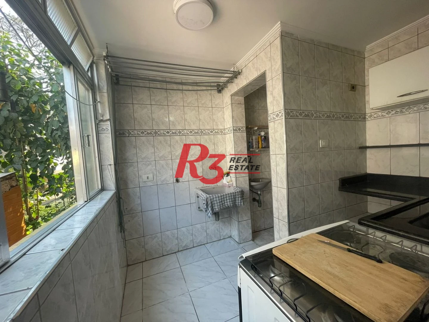 Apartamento com 3 dormitórios à venda, 115 m² por R$ 690.000,00 - Boqueirão - Santos/SP
