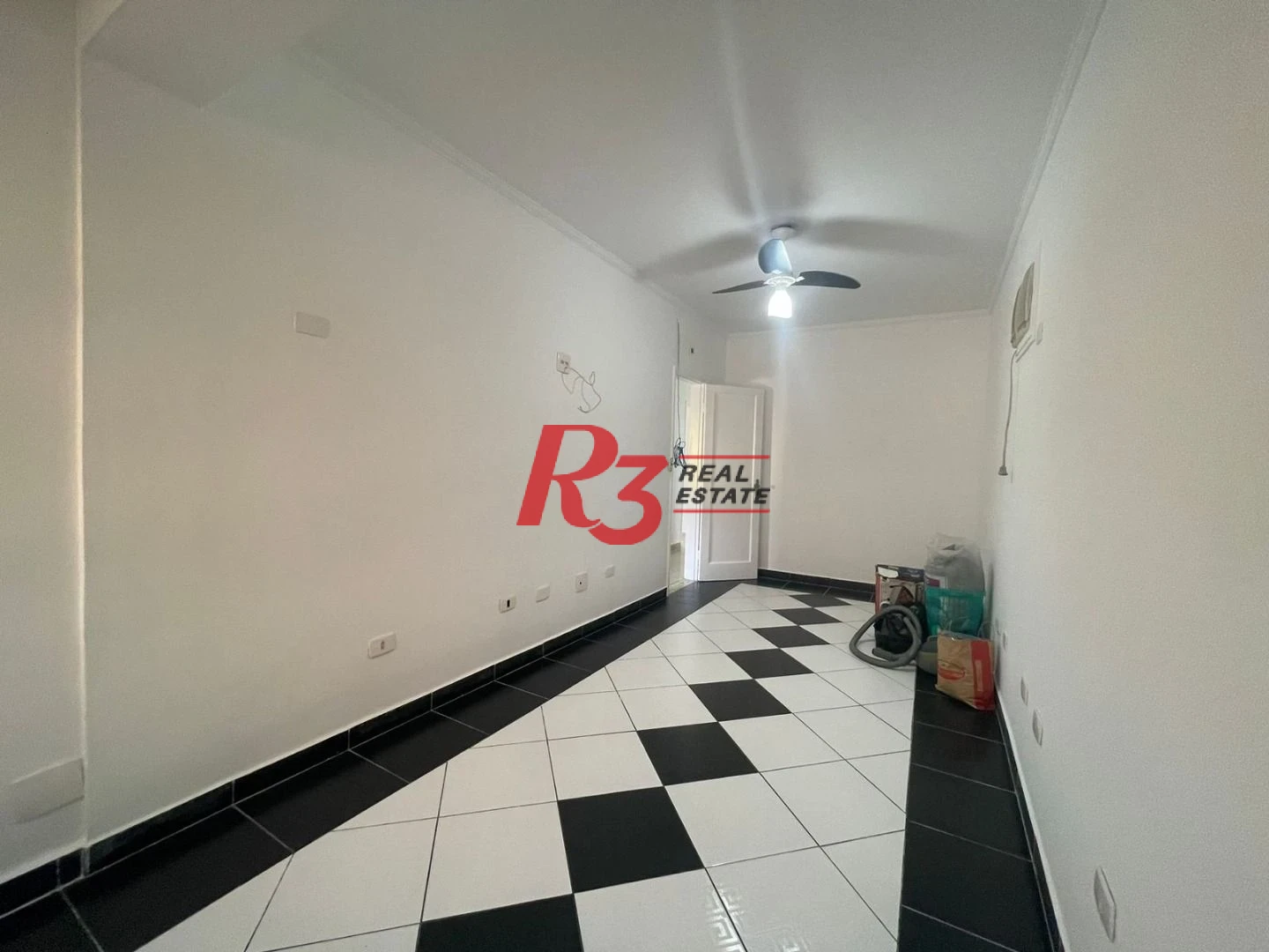 Apartamento com 3 dormitórios à venda, 115 m² por R$ 690.000,00 - Boqueirão - Santos/SP
