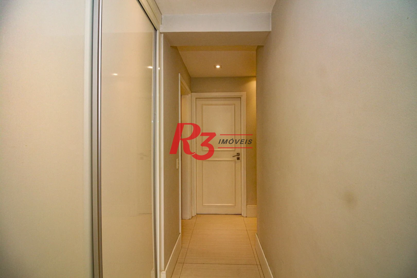 Apartamento com 4 dormitórios à venda, 228 m² por R$ 3.800.000,00 - Gonzaga - Santos/SP