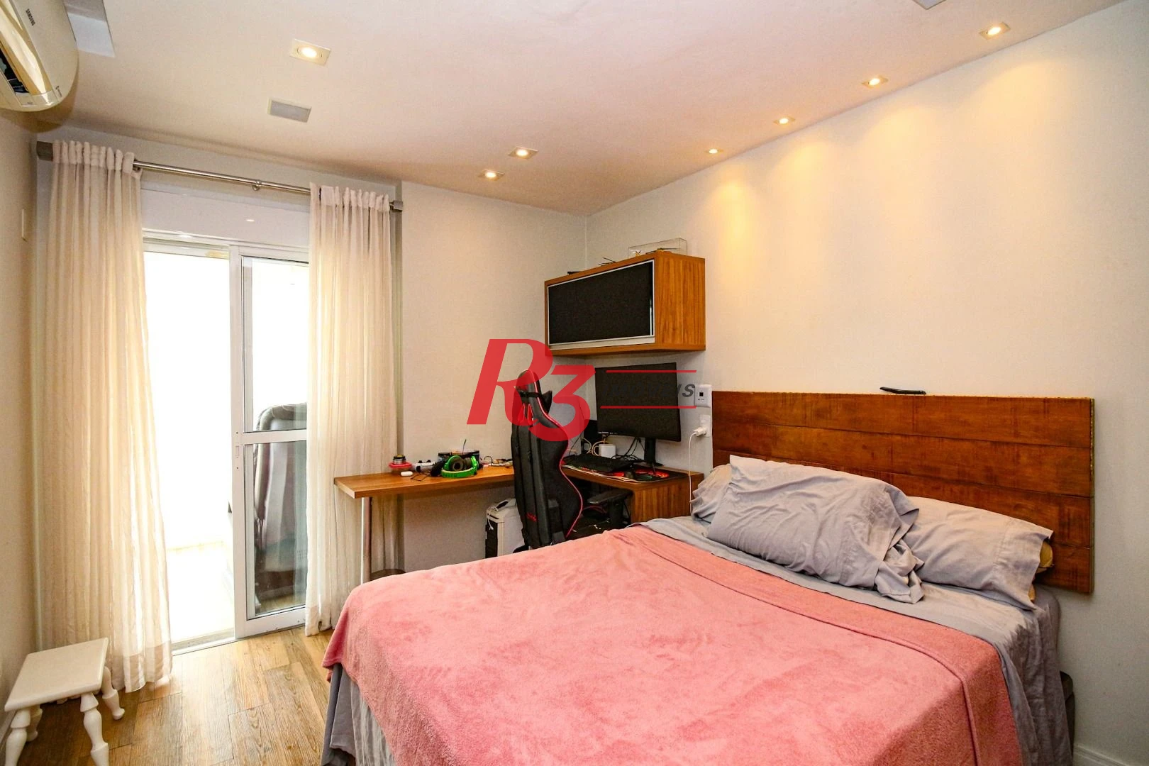 Apartamento com 4 dormitórios à venda, 228 m² por R$ 3.800.000,00 - Gonzaga - Santos/SP