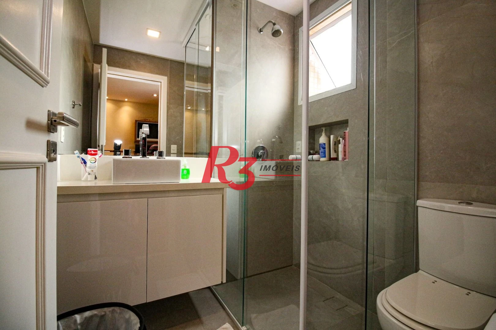 Apartamento com 4 dormitórios à venda, 228 m² por R$ 3.800.000,00 - Gonzaga - Santos/SP