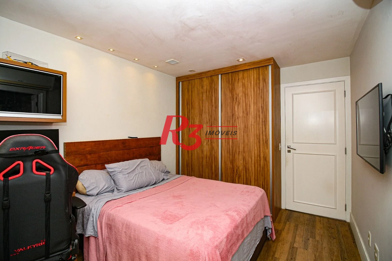 Apartamento com 4 dormitórios à venda, 228 m² por R$ 3.800.000,00 - Gonzaga - Santos/SP