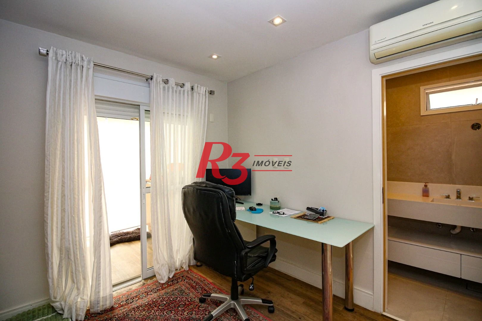 Apartamento com 4 dormitórios à venda, 228 m² por R$ 3.800.000,00 - Gonzaga - Santos/SP