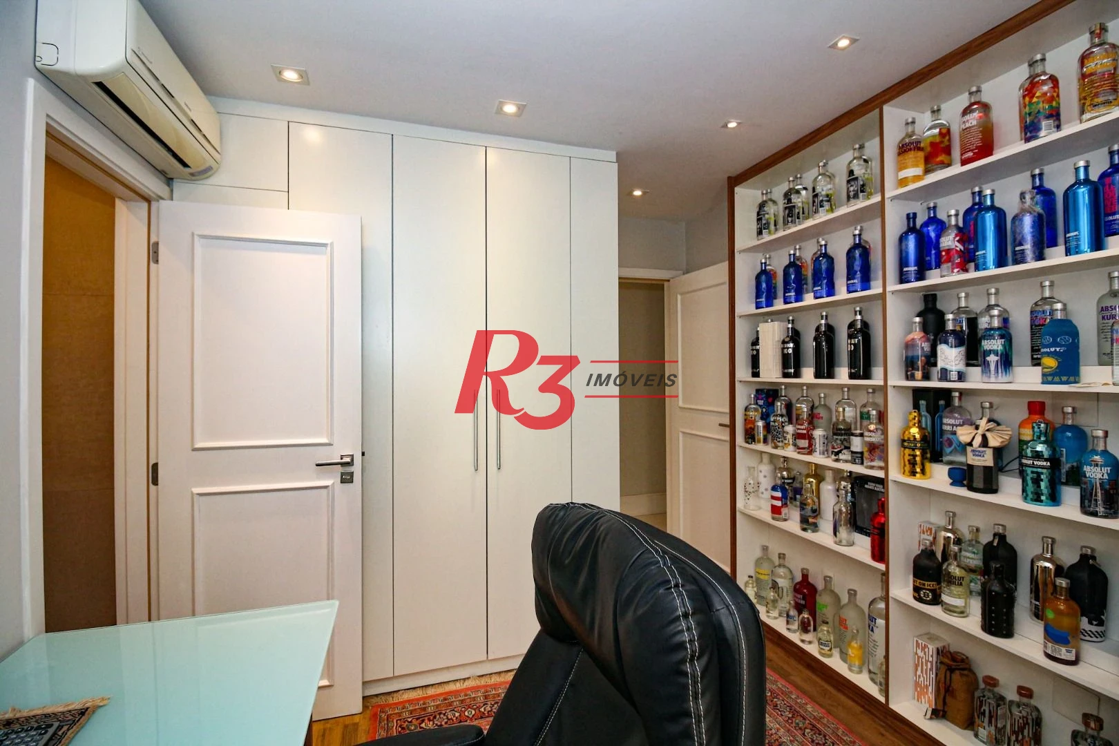 Apartamento com 4 dormitórios à venda, 228 m² por R$ 3.800.000,00 - Gonzaga - Santos/SP
