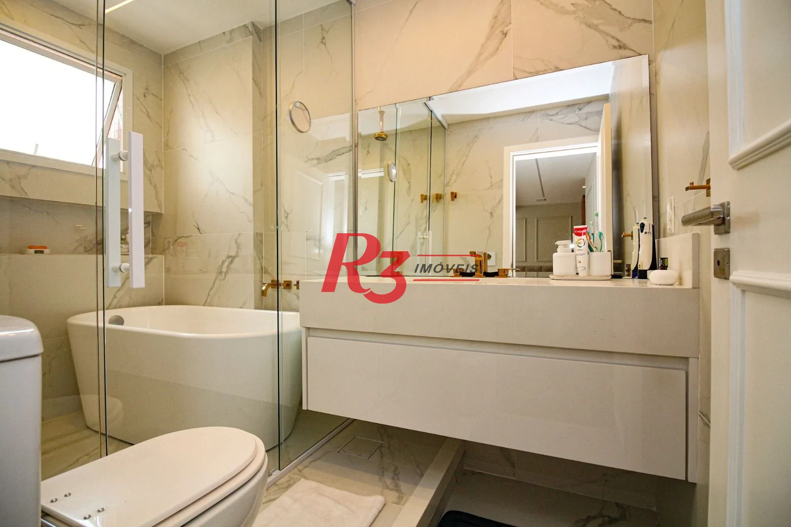 Apartamento com 4 dormitórios à venda, 228 m² por R$ 3.800.000,00 - Gonzaga - Santos/SP