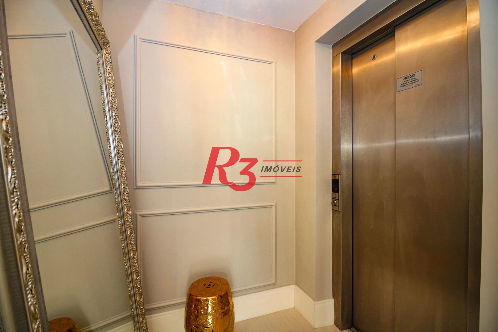 Apartamento com 4 dormitórios à venda, 228 m² por R$ 3.800.000,00 - Gonzaga - Santos/SP