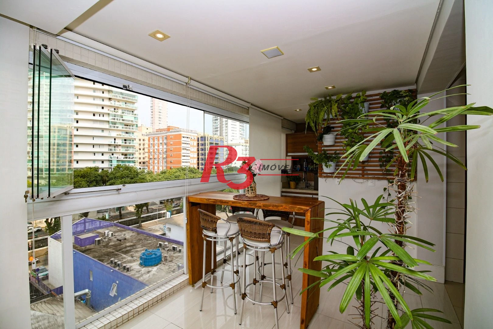 Apartamento com 4 dormitórios à venda, 228 m² por R$ 3.800.000,00 - Gonzaga - Santos/SP