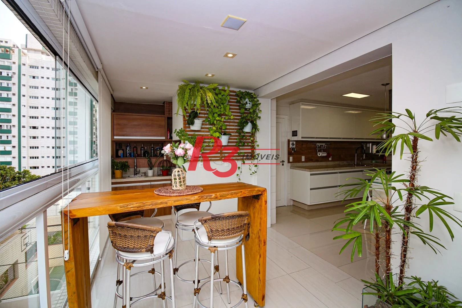 Apartamento com 4 dormitórios à venda, 228 m² por R$ 3.800.000,00 - Gonzaga - Santos/SP