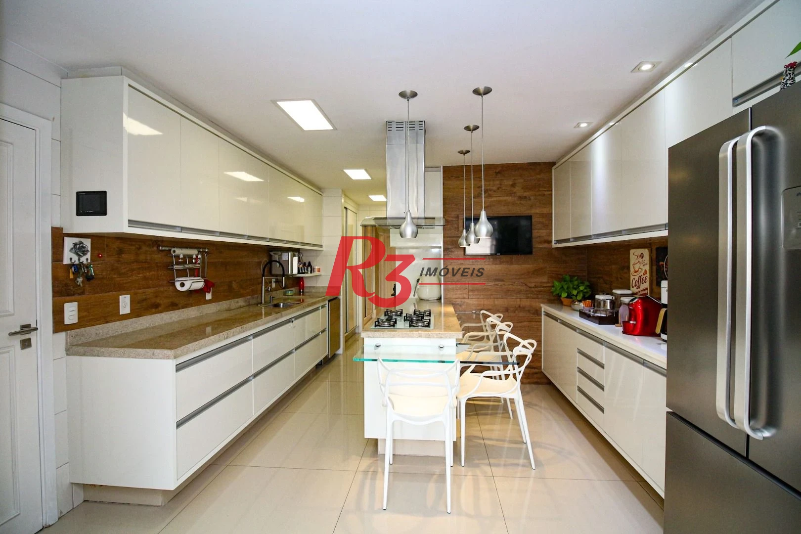 Apartamento com 4 dormitórios à venda, 228 m² por R$ 3.800.000,00 - Gonzaga - Santos/SP
