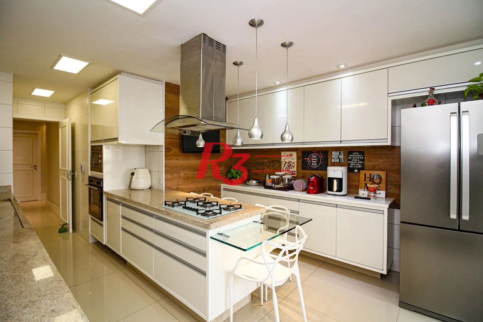 Apartamento com 4 dormitórios à venda, 228 m² por R$ 3.800.000,00 - Gonzaga - Santos/SP