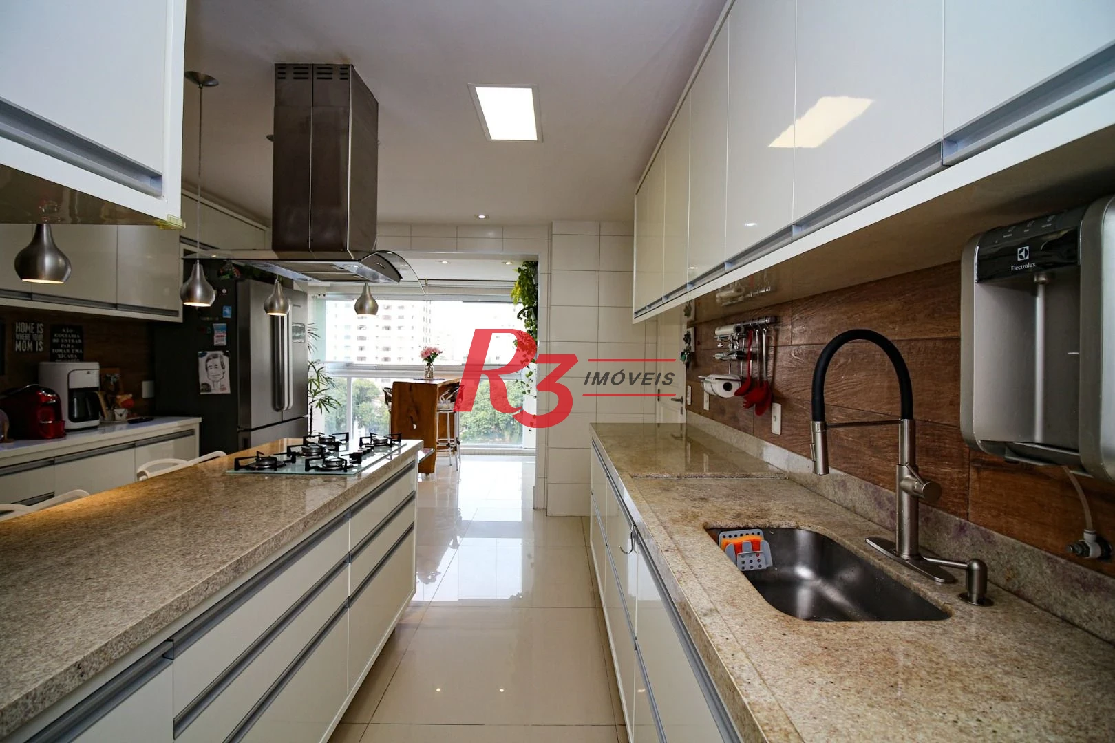 Apartamento com 4 dormitórios à venda, 228 m² por R$ 3.800.000,00 - Gonzaga - Santos/SP