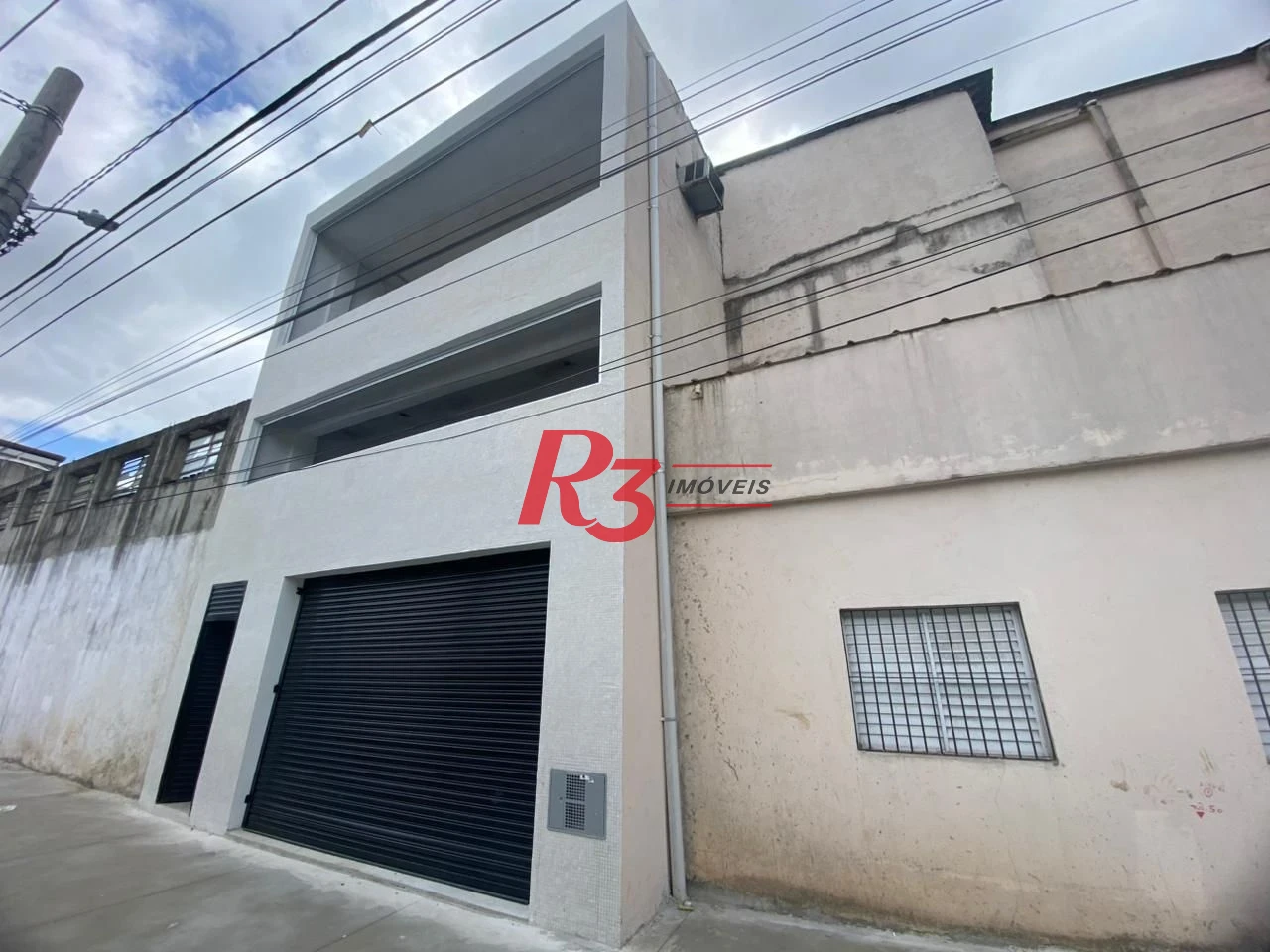 Galpão, 331 m² - venda por R$ 800.000,00 ou aluguel por R$ 6.000,00/mês - Paquetá - Santos/SP