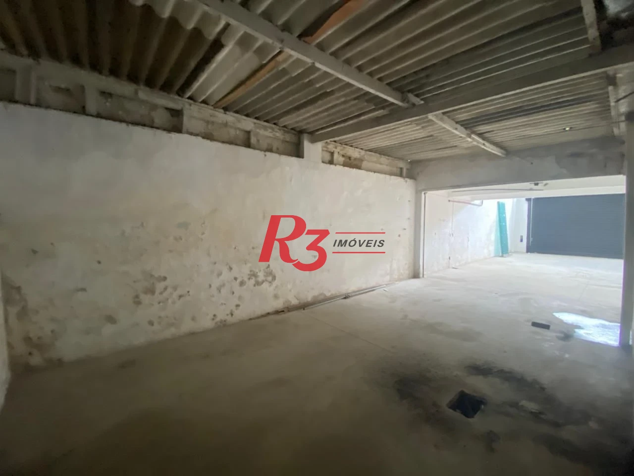 Galpão, 331 m² - venda por R$ 800.000,00 ou aluguel por R$ 6.000,00/mês - Paquetá - Santos/SP