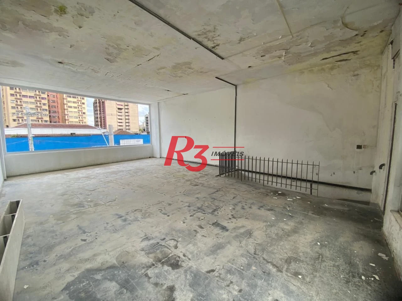Galpão, 331 m² - venda por R$ 800.000,00 ou aluguel por R$ 6.000,00/mês - Paquetá - Santos/SP