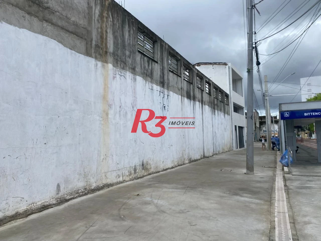 Galpão, 331 m² - venda por R$ 800.000,00 ou aluguel por R$ 6.000,00/mês - Paquetá - Santos/SP