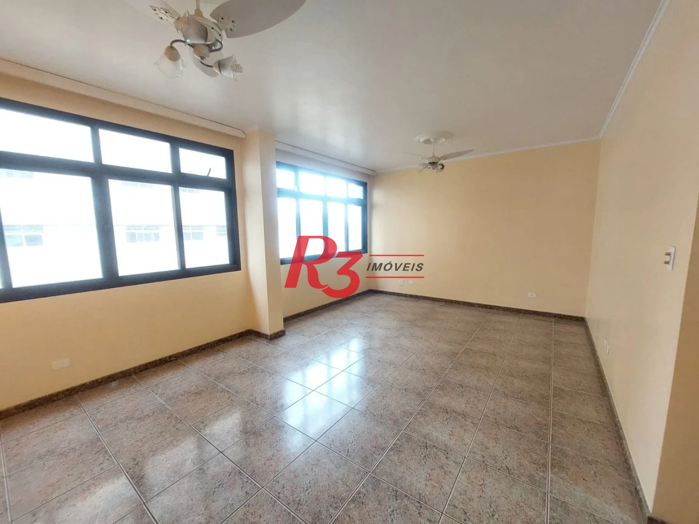 Apartamento com 2 dormitórios à venda, 160 m² por R$ 900.000,00 - José Menino - Santos/SP