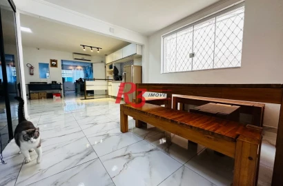 Sobrado com 4 dormitórios à venda, 245 m² por R$ 1.500.000,00 - Ponta da Praia - Santos/SP